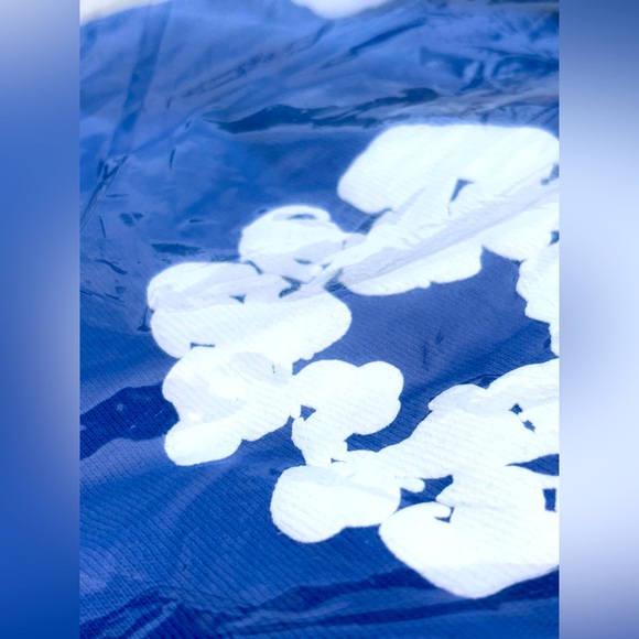 Blue and White Floral Men's Hoodie - Picture 3 of 3